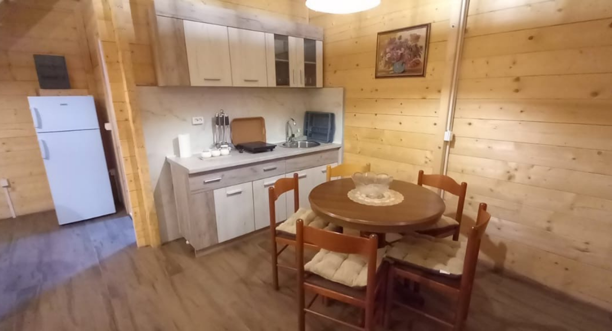 bungalovi_lindi_larti_2.png