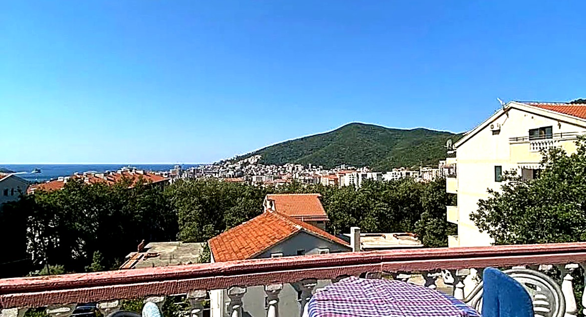sunny_vila_1.jpeg